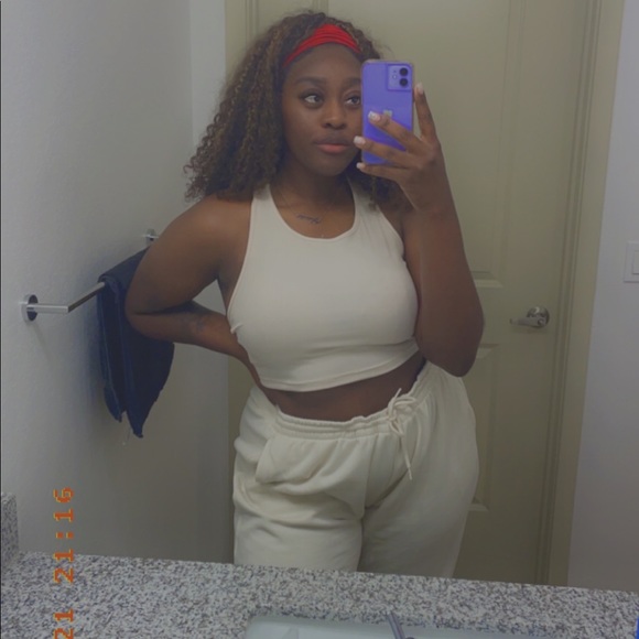 Meet The Seller 💛 - Picture 10 of 11